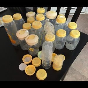 Medela bottles lids nipples caps